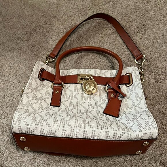 Michael Kors White Signature EW Hamilton Bag - Picture 1 of 7
